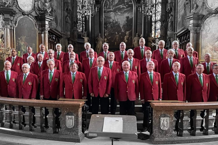 Cor Meibion De Cymru