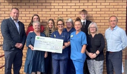 Pictured above: Agents from NFU Llandeilo with staff from the Chemotherapy Day Unit at Glangwili Hospital