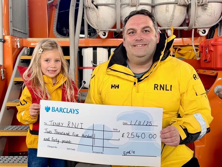 On Saturday, November 1, the 5-year-old visited the station to present a cheque for £2,540 to volunteer Coxswain, Johnathan Lewis, who was on duty for the day.