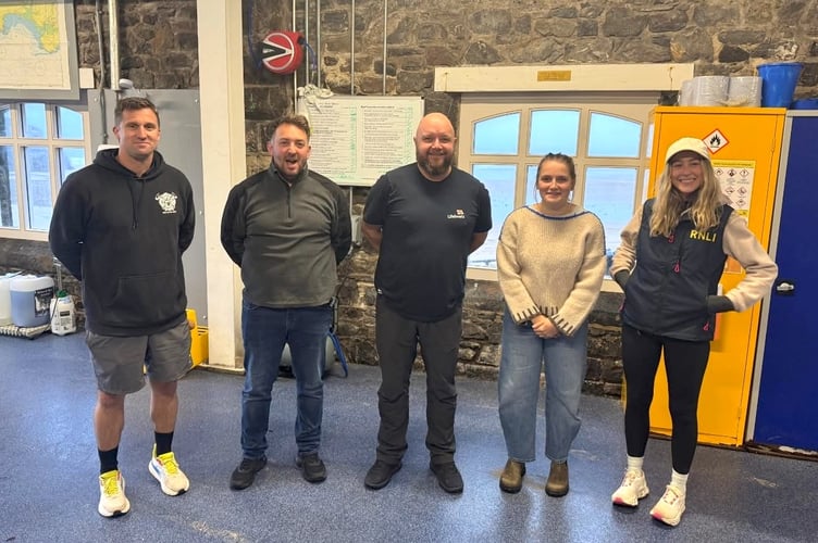 Pictured (L-R) are Rhys Thomas, Ben Field-Thomas, Aled Williams (Assessor), Maisy Woodcock and Alice Mulholland.