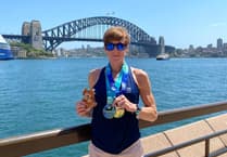 Stephanie Waring clinches triathlon gold in Australia