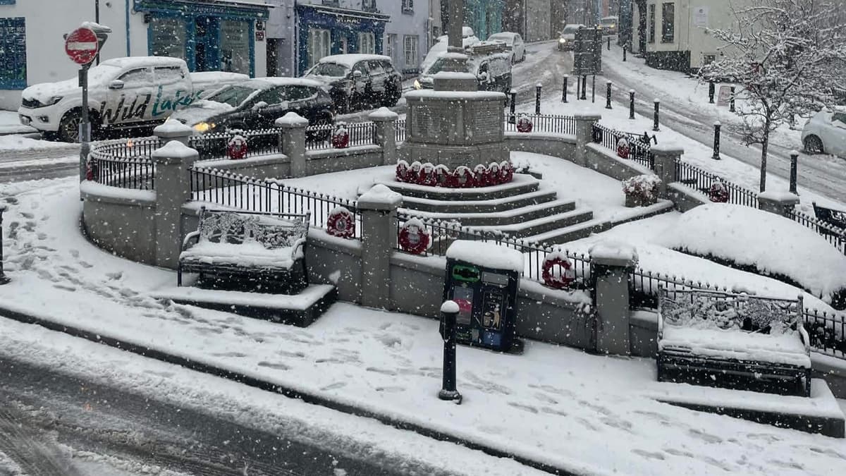 Heavy snow disrupts Pembrokeshire schools and roads | tenby-today.co.uk