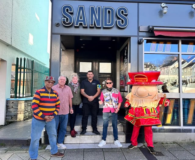 Join Saundersfoot Swim's 40th 80s bash!