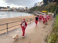 Santas take over Tenby in festive run!