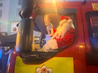 Santa makes an early appearance for Tenby's festive switch-on!