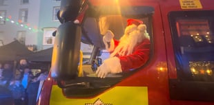 Santa makes an early appearance for Tenby's festive switch-on!