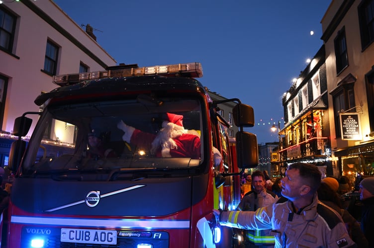Tenby santa 2025