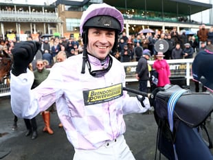 Lorcan Williams wins Fighting Fifth Hurdle