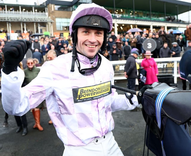 Lorcan Williams wins Fighting Fifth Hurdle