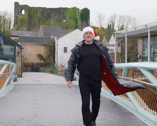 Council's 'Instagrammable bridge' sparks Christmas song for charity