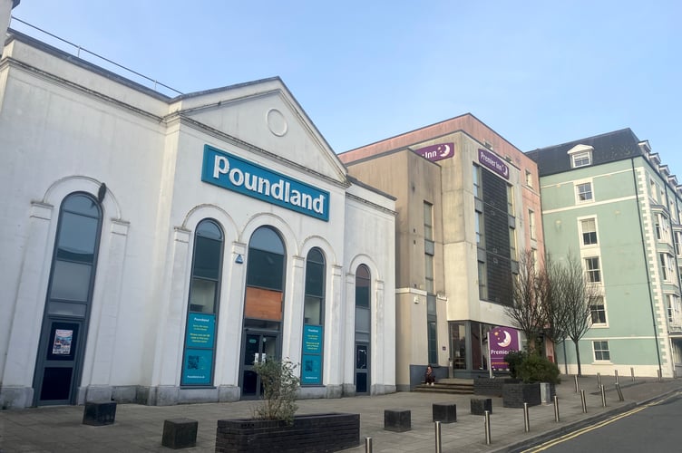 Could Tenby be getting a ‘Retro Gaming Lounge’ - in place of the former Poundland/Royal Gatehouse Cinema building.