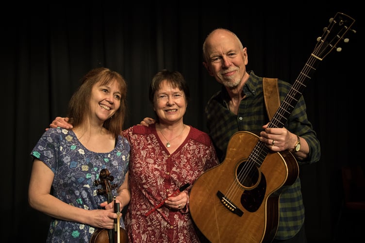 Pembrokeshire folk trio Broadoak