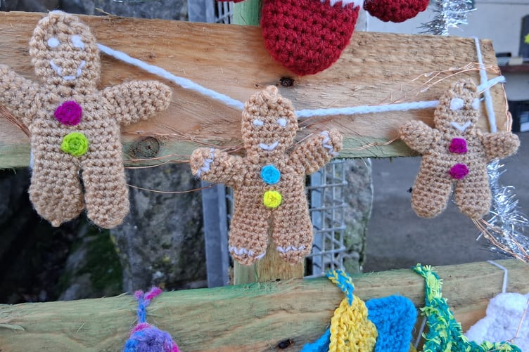 Penally Yarn Bombers Christmas Display - Elizabeth Fitzpatrick