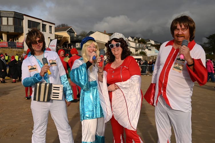 Saundersfoot swim 9