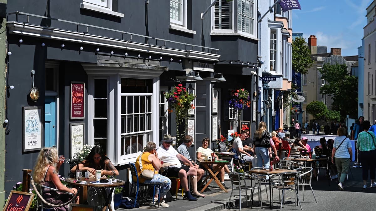 Wales’ First Minister urged to listen to hospitality sector