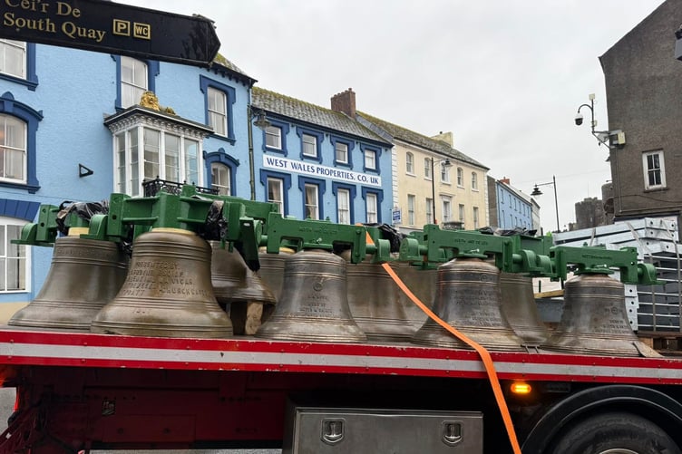 The bells arriving in Pembroke from the foundry