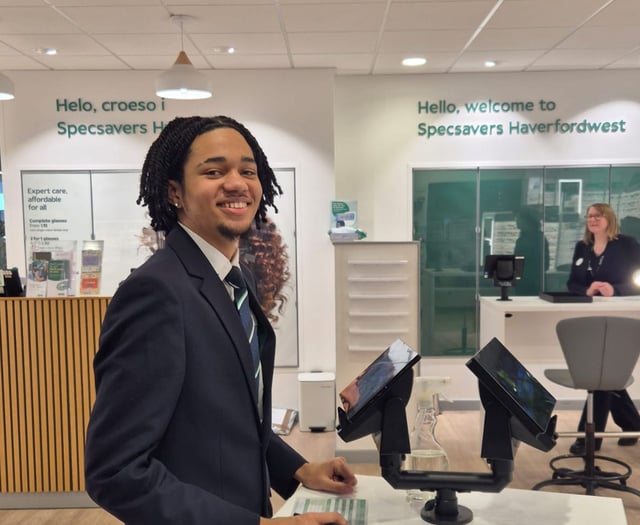 Specsavers revives Saturday jobs for youth