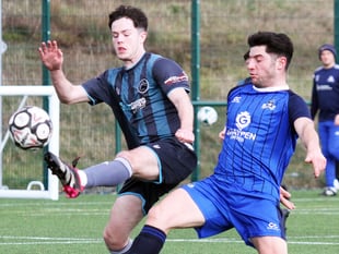 Late surge sends Hakin closer to the division one title