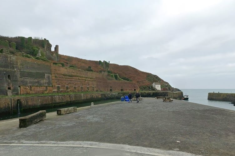 A call to regularise the use of an annexe as a holiday let at Porthgain has been given the go-ahead.