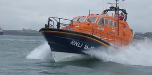 Angle RNLI rescues yacht in difficulty