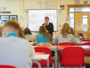 Welsh teachers encouraged to apply for Cynllun Pontio Programme