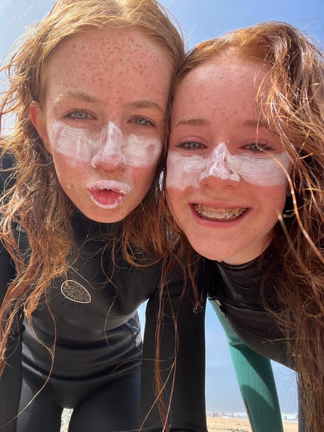Beach lifeguard sisters Daisy and Alice Davies.