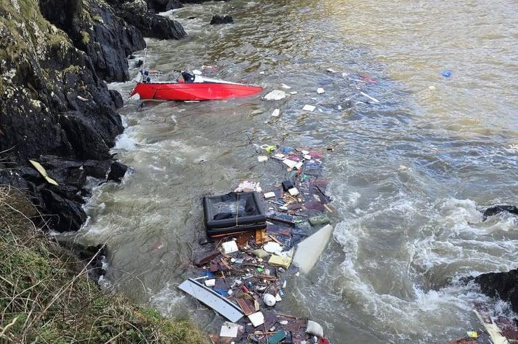 This vessel broke up on rocks at Lampit having parted from its mooring sometime overnight into this morning.