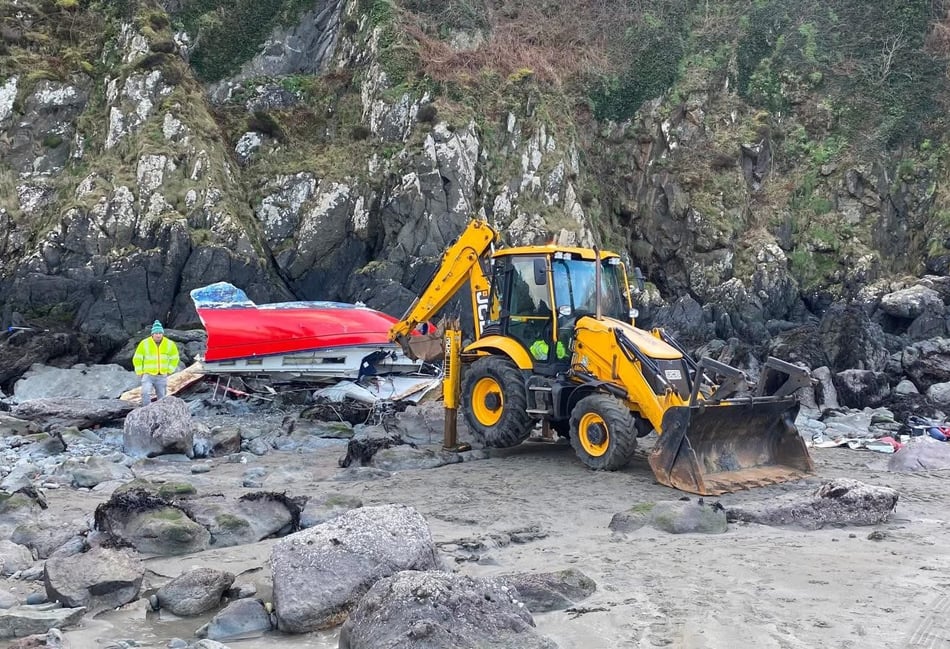 Sea Trust volunteers swiftly clear yacht wreck
