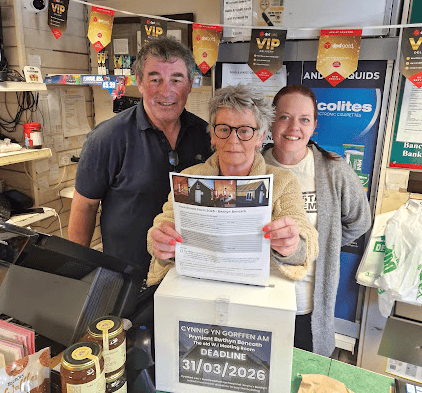 Boncath raises £4,000 for community cottage