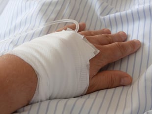 Wales: A&E waits linked to 965 deaths