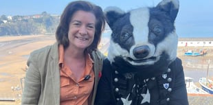 First Minister's campaign visits Tenby amid steampunk festivities