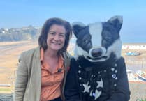 First Minister's election campaign visits Tenby amid steampunk festivities