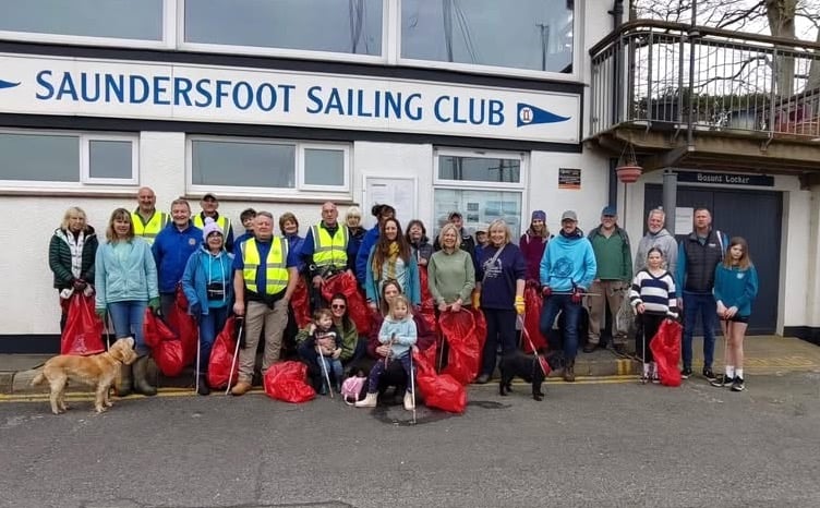 Saundersfoot Rotary and volunteers embarked on a clearance of the seaside village and coastline recently, collecting over 71 kilos of litter!