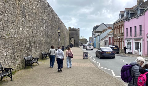 Calls for action on Tenby South Parade parking