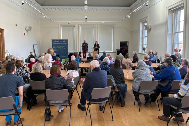 Mary Powles talking about her new Tenby-based novel, ‘Light Piercing the Grey’