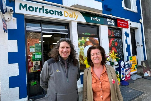 Wales' First Minister meets independent retailers