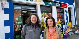 Wales' First Minister meets independent retailers