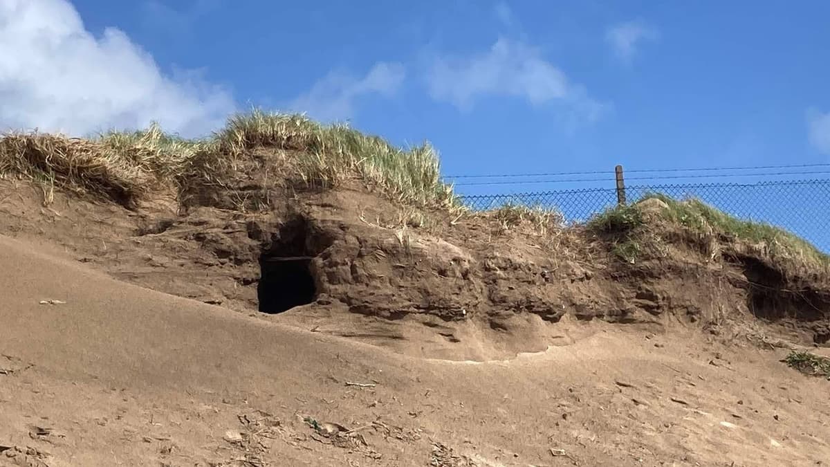 Warning over Pendine sand dunes | tenby-today.co.uk