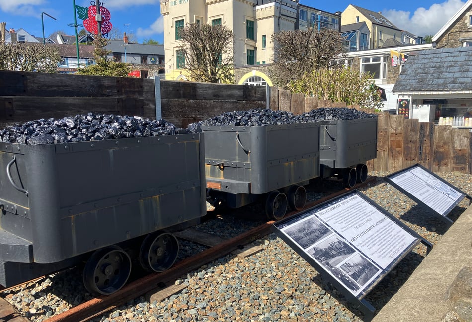 Saundersfoot's coal heritage display praised