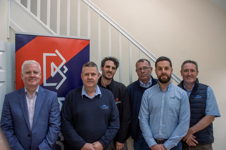 Barcud crymych houses