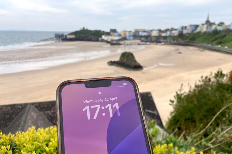 Mobile phone signal across Tenby continues to be sporadic, leaving many locals and visitors frustrated,