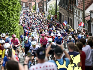 Applications open for Tour de France volunteer roles in Wales