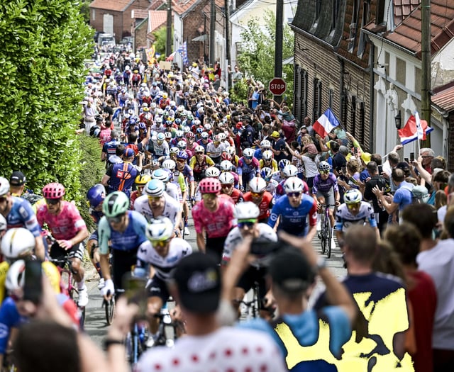 Applications open for Tour de France volunteer roles in Wales