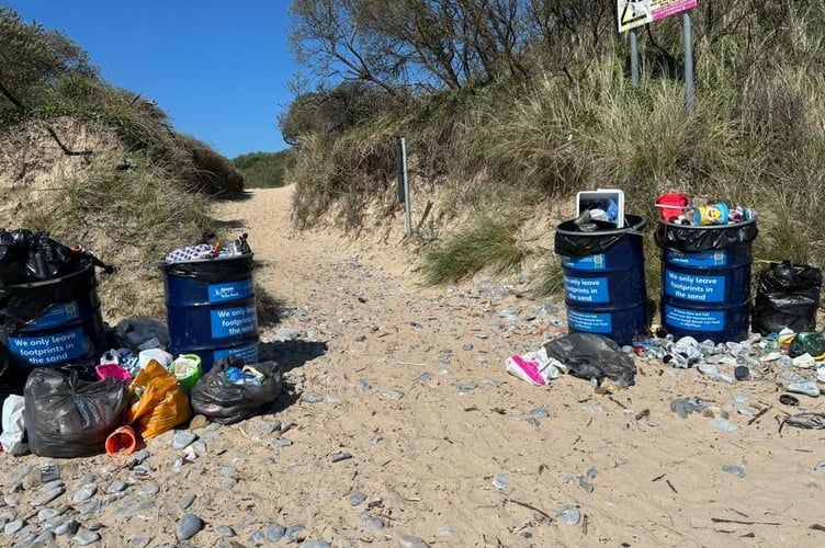 Litter building up on Tenby's South Beach