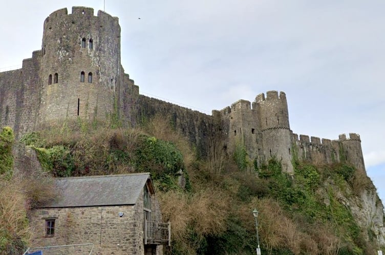 A paddleboarding and canoeing company’s call for an extension to a boat shed at Pembroke’s South Quay, below its historic castle, has been given the go-ahead by county planners.