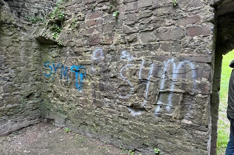 Llansteffan Castle