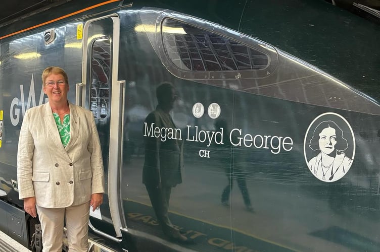 Ann Davies Plaid Cymru MP for Caerfyrddin and the party’s Transport Spokesperson, has slammed the UK government over rail devolution