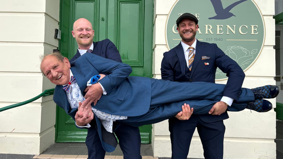 Tenby hotel 'hospitality icon' Hubert Hilling marks 54 years at The Clarence Hotel!
