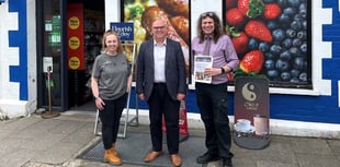 Senedd Member addresses independent retailer concerns in Tenby