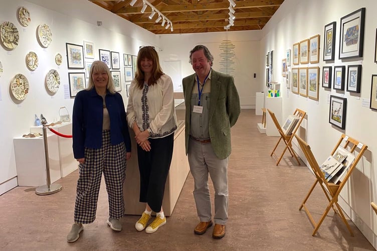 Dame Vikki Heywood DBE, Anita Schwartz, Curator and Neil Westerman, Chairman.